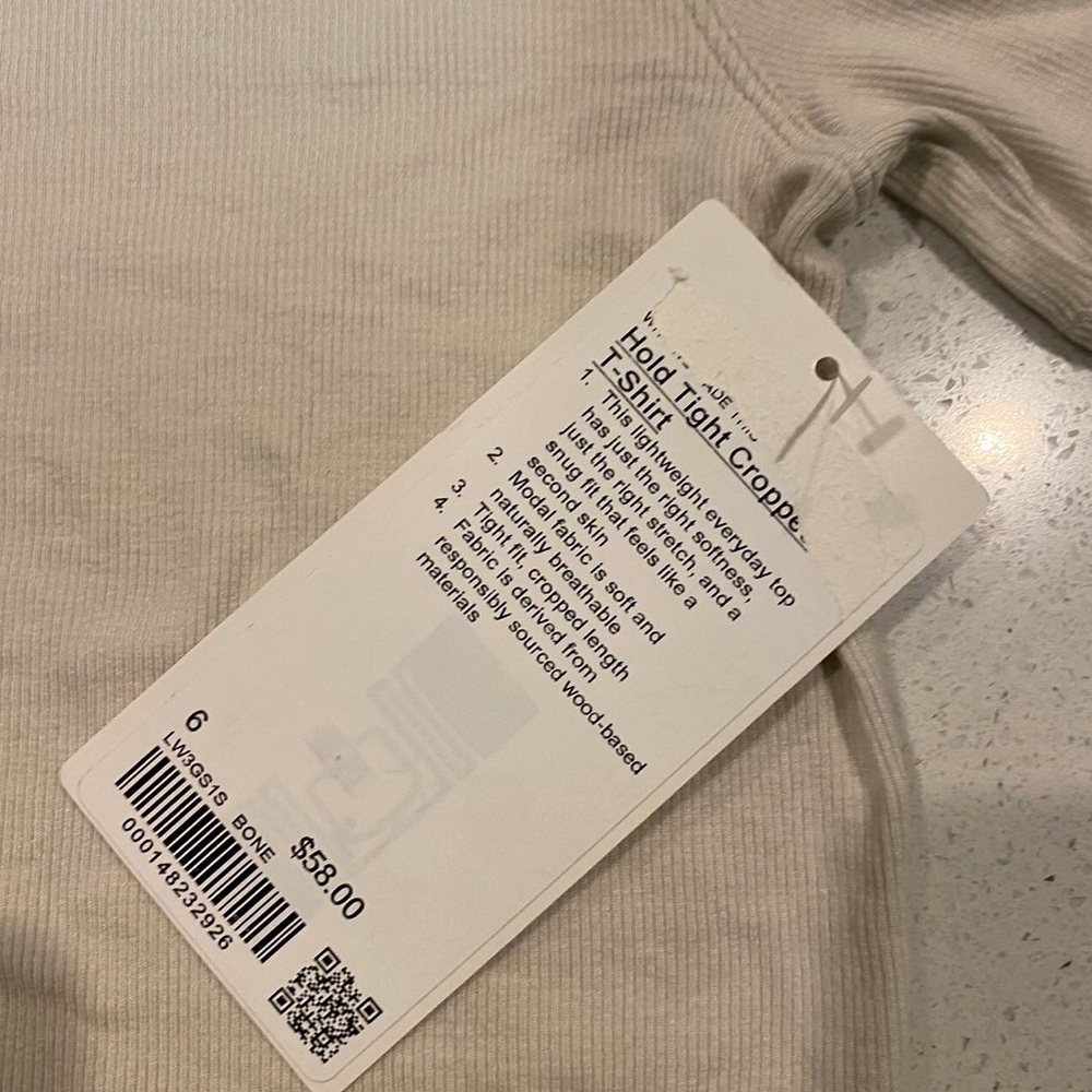 Lululemon tight cropped T-shirt - Picture 7 of 12